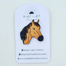 Load image into Gallery viewer, Horse Badge Pin