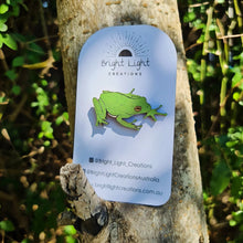 Load image into Gallery viewer, Australian Green Tree Frog Badge Pin