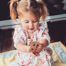 Load image into Gallery viewer, Wooden Kids Counting Stars Cards Pack