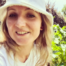 Load image into Gallery viewer, Lady Bug Stud Earrings