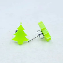 Load image into Gallery viewer, Dark Green Glitter Christmas Tree Stud Earrings