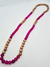 Load image into Gallery viewer, Fuchsia Agate Gemstone Necklace