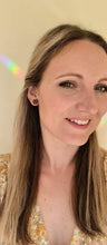 Load image into Gallery viewer, Wooden Flower Stud Earrings