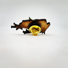 Load image into Gallery viewer, Australian Green Tree Frog Badge Pin
