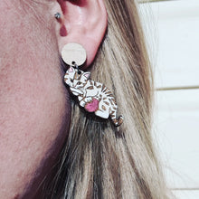 Load image into Gallery viewer, Cat with Yarn Earrings
