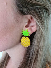 Load image into Gallery viewer, Pineapple Earrings
